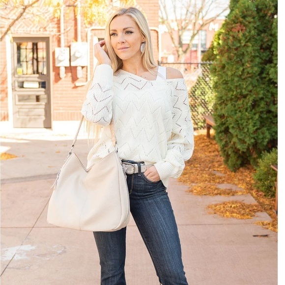 Andree by Unit Francine Boho Open Knit Slouchy Crocheted Sweater - Picture 3 of 14